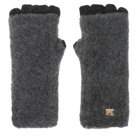 Max Mara Label-cut Manny Gloves with M Logo Size: OS Fall/Winter Gray - Picture 2 of 7